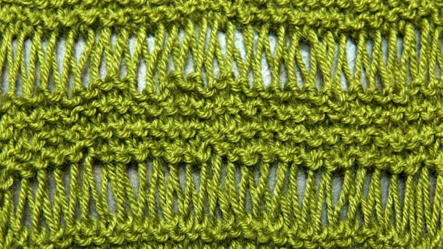 Example of the drop stitch with garter stitch