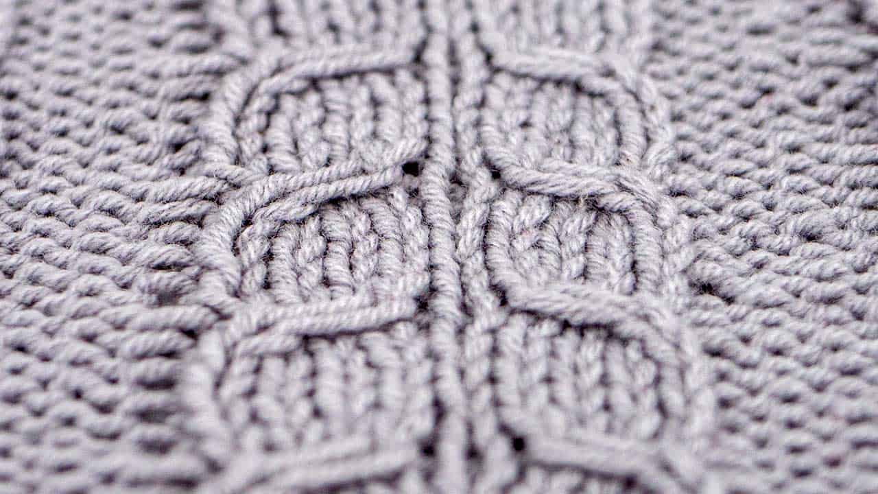 Example of the Fishtail Cable Stitch Knitting Pattern