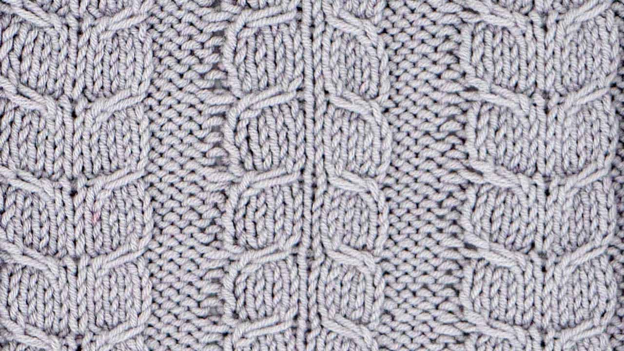 Fishtail Cable Stitch Knitting Pattern (Right Side)