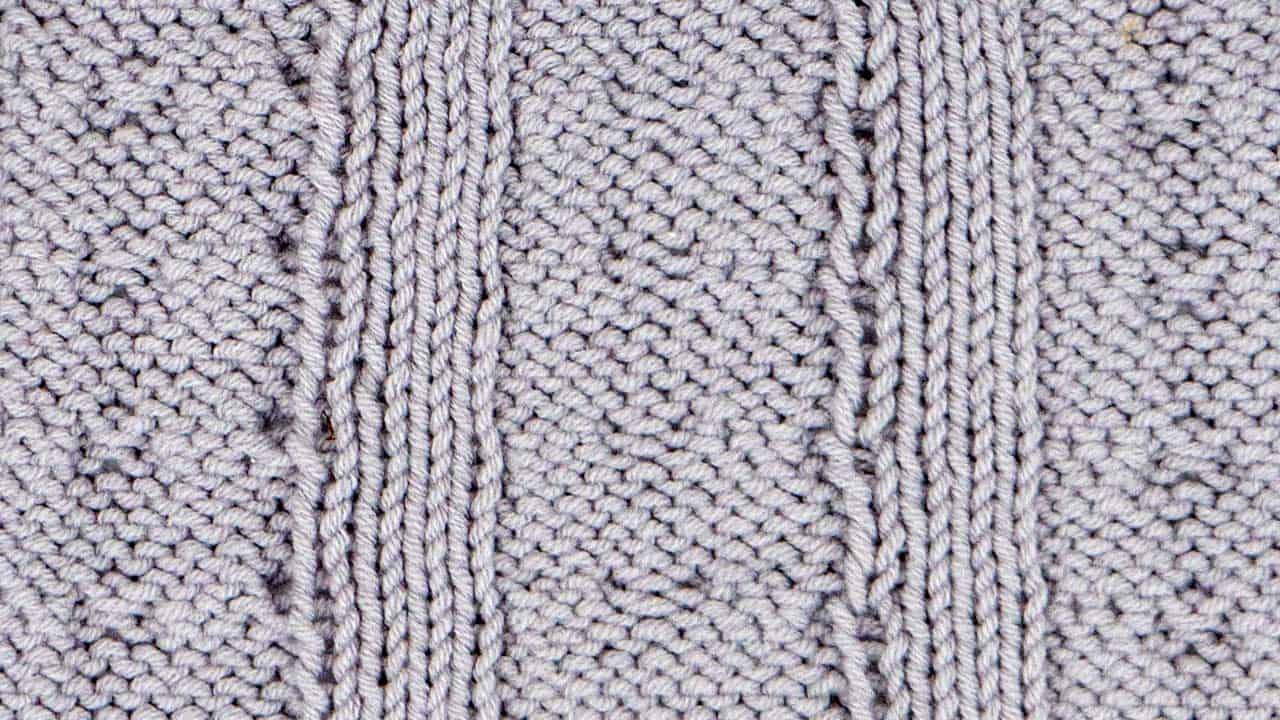 Fishtail Cable Stitch Knitting Pattern (Wrong Side)