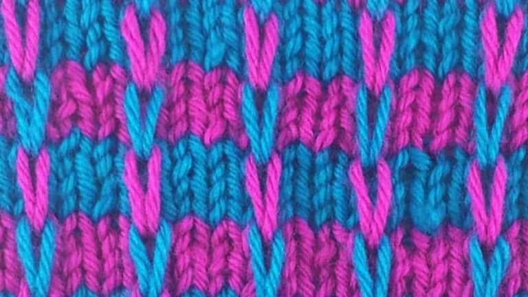 Example of the Ridge Check Mosaic Colorwork Knitting Stitch Pattern