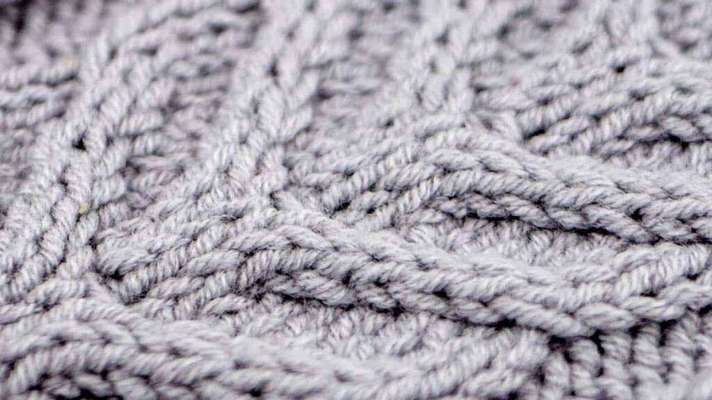 Example of the Large Horn Cable Stitch Knitting Pattern
